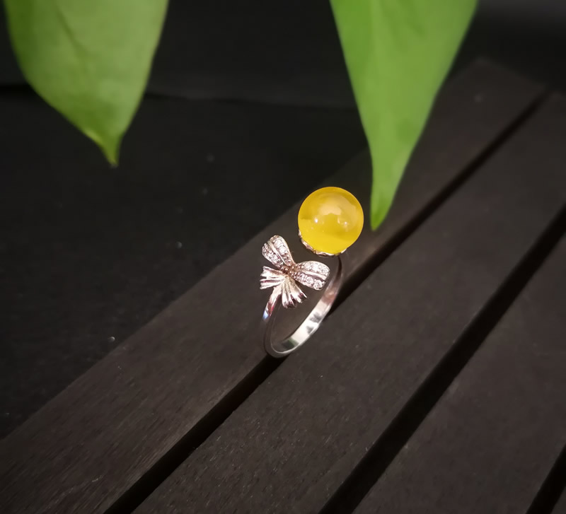 蜜蜡银戒